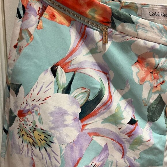 NWT - Calvin Klein - Women's trousers - Ankle - Multicolor floral print - Picture 7 of 10